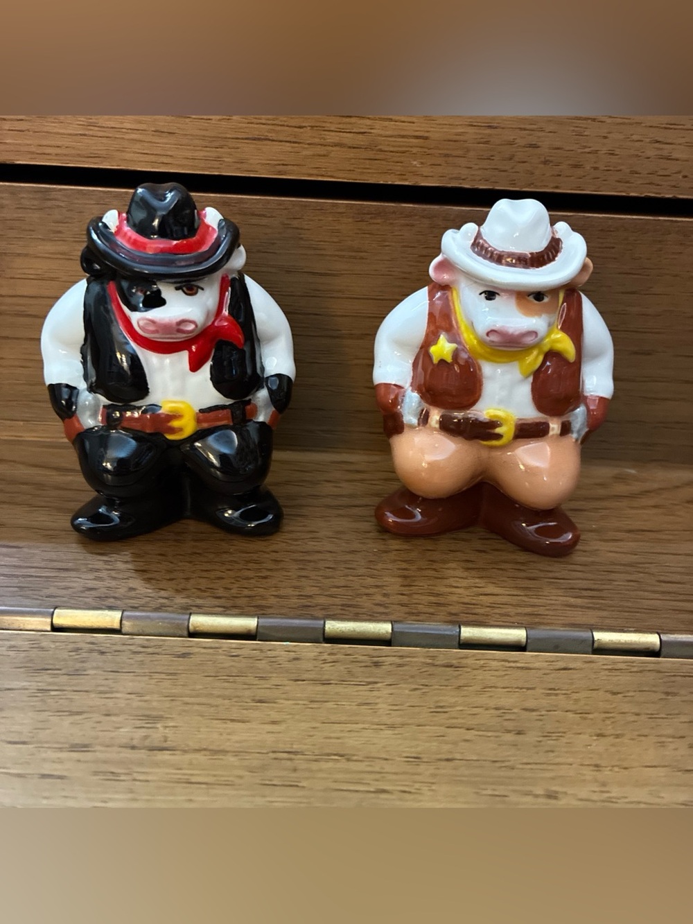 Vintage Clay Art Anthropomorphic Cow Salt & Pepper Shaker Cowboy Western Sheriff